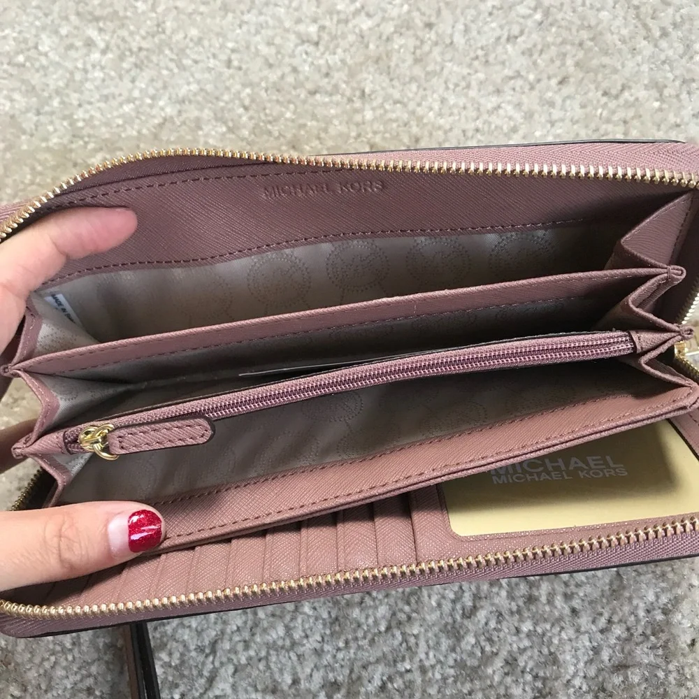 Michael Kors classic large wallet wristlet NWT